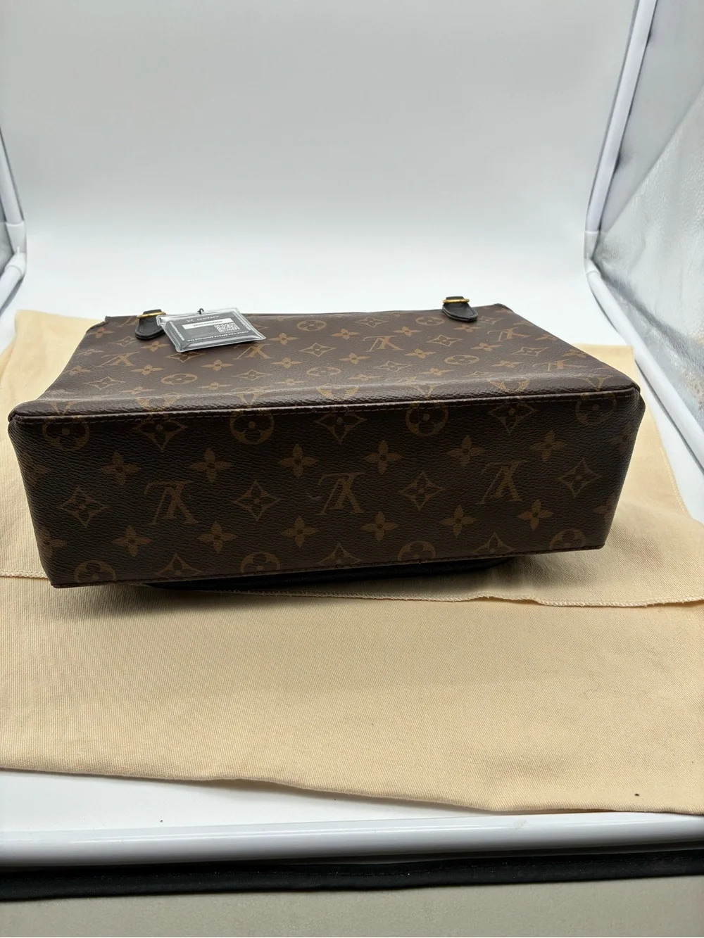 Louis Vuitton Monogram Marignan Black handbag crossbody with COA and LV dustbag